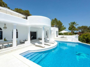 Hotel Holiday home with pool